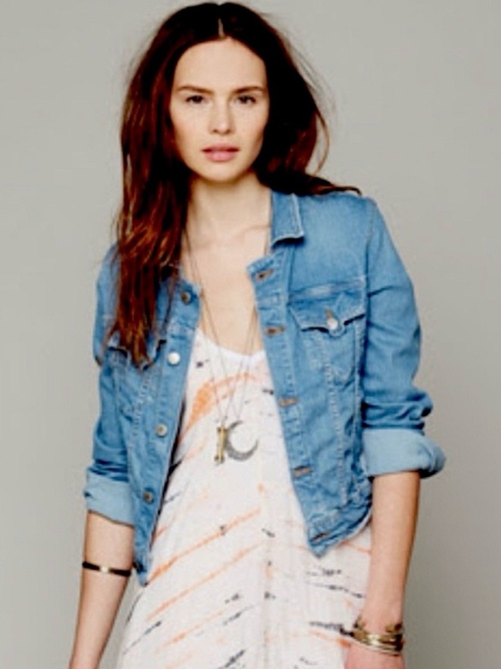 Free People Along the Way Light Wash Distressed Raw Hem Denim Jacket Azur XS